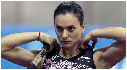 إيسينباييفا تعاود التحليق على ارتفاع شاهق