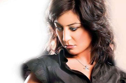 منة شلبي.. سعيدة بسقوط نظام مبارك! منة شلبي.. سعيدة بسقوط نظام مبارك!