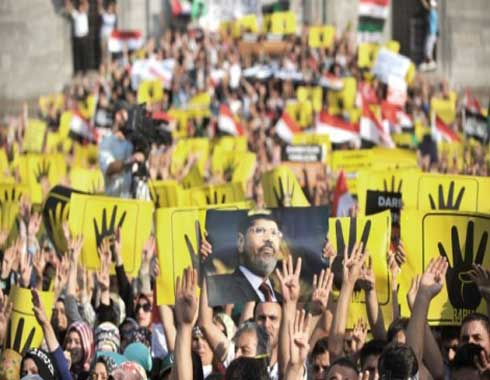 انصار مرسي يصلون ميدان التحرير في مصر