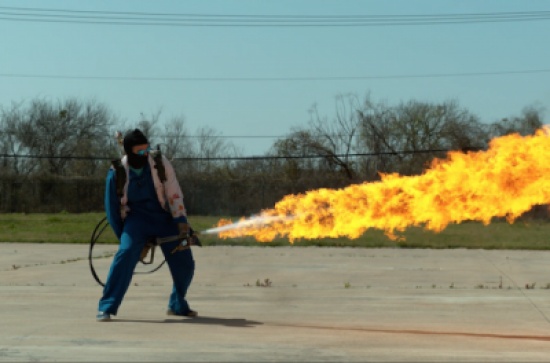 شاهد..  ألسنة اللهب كما لم ترها من قبل بالتصوير البطيء