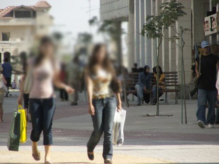 الأمن يبحث عن فتاة " كاذبة " في عمان !