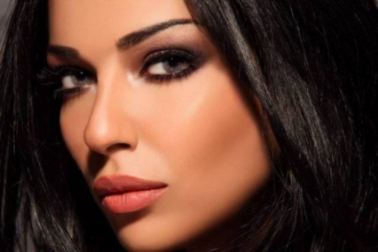 نادين نجيم.. ملكة جمال فقط؟ نادين نجيم.. ملكة جمال فقط؟