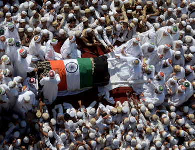 مقتل 18 في تدافع عند منزل زعيم روحي مسلم بالهند