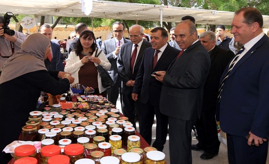 كلية الزراعة في (الأردنية) تحتفي بخريجي الفوج السادس عشر في يومها العلمي