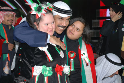 عبد الله الرويشد يصور اغنية مع مجموعة من ذوي الاحتياجات الخاصة! عبد الله الرويشد يصور اغنية مع مجموعة من ذوي الاحتياجات الخاصة!