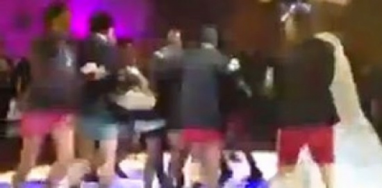 بالفيديو .. لاول مره فرح مصرى " بالبوكسرات " والعروسه محجبه !! بالفيديو .. لاول مره فرح مصرى " بالبوكسرات " والعروسه محجبه !!