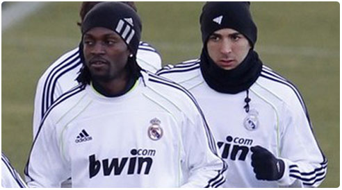 أديبايور: آمل أن يقود بنزيمة ريال إلى ربع النهائي