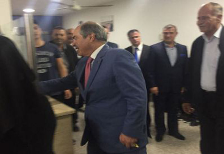 رئيس الوزراء يزور مكتب أحوال وجوازات الفحيص وماحص