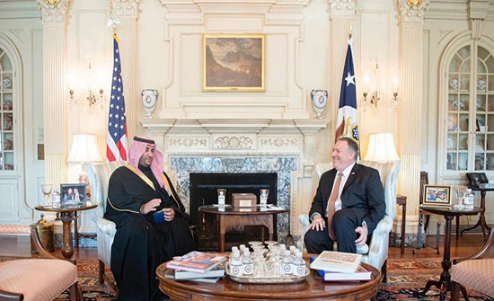 خالد بن سلمان يبحث مع بومبيو الحفاظ على الأمن والسلام