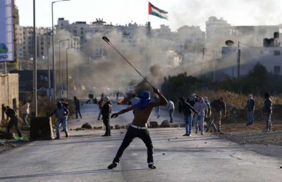 استشهاد فلسطينيين اثنين في مواجهات مع جيش الاحتلال شمال القدس