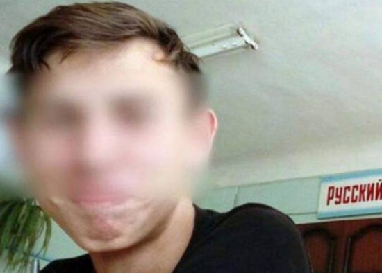 مراهق يقتل أفراد عائلته جميعاً أثناء نومهم بالفأس! مراهق يقتل أفراد عائلته جميعاً أثناء نومهم بالفأس!