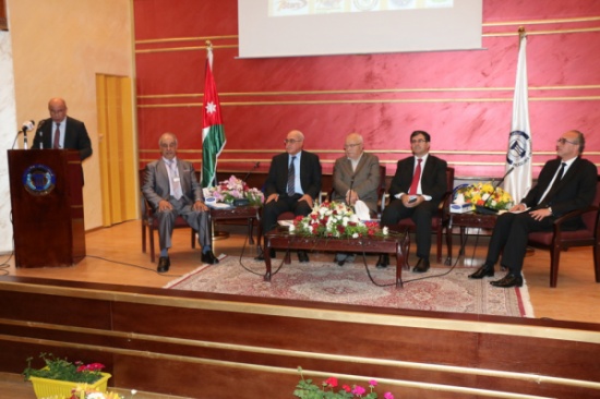 اختتام أعمال المؤتمر العلمي الدولي لكلية العلوم الإدارية في فيلادلفيا