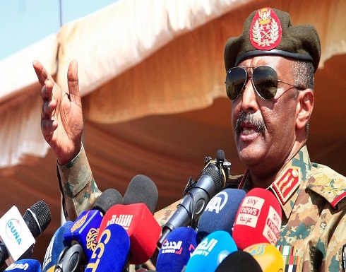 البرهان يحذر : حملات تشويه تطال قوات الأمن في السودان البرهان يحذر : حملات تشويه تطال قوات الأمن في السودان