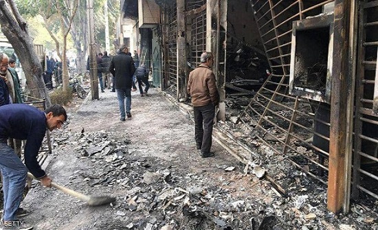 إيران ترفص أرقام قتلى الاحتجاجات.. وتتحدث عن "مئات الحرائق" إيران ترفص أرقام قتلى الاحتجاجات.. وتتحدث عن "مئات الحرائق"