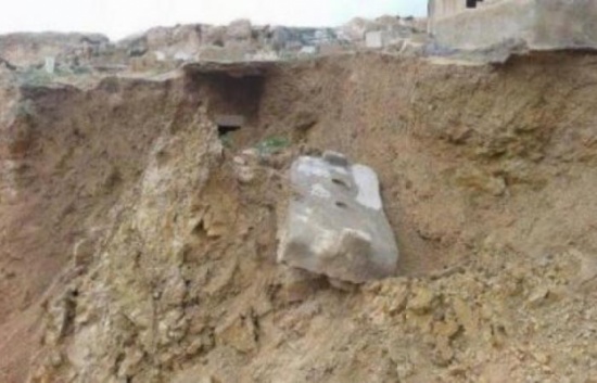 بلدية برقش: الانهيار بمقبرة كفرعوان بسبب الظروف الجوية