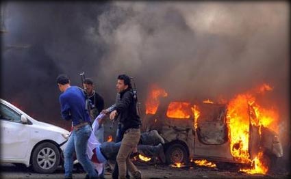 مقتل وإصابة عشرات النازحين بتفجير 3 سيارات في الموصل مقتل وإصابة عشرات النازحين بتفجير 3 سيارات في الموصل