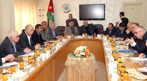 وزير الاشغال يعد بصرف مطالبات المقاولين حسب مخصصات الوزارة وزير الاشغال يعد بصرف مطالبات المقاولين حسب مخصصات الوزارة