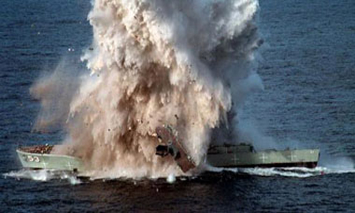 تفجير لغم من مخلفات الحرب العالمية الثانية فى البحر فى بريطانيا