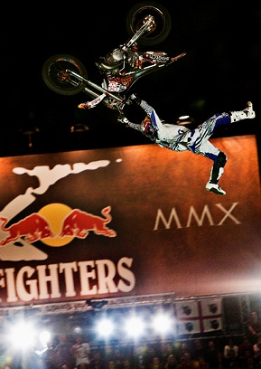 "ريد بُل إكس فايترز" للمرّة الأولى في دبي