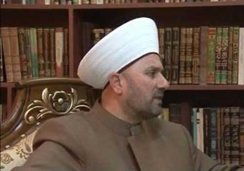 مفتي العراق يتهم المالكي بالطائفية ويطالب الوزراء بالاستقالة