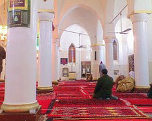 اعتصام أئمة الكرك للمطالبة بتحسين أوضاعهم 