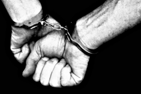 عربي ..  نحر زوجته وهرب بأبنائها مع زوجته الاخرى