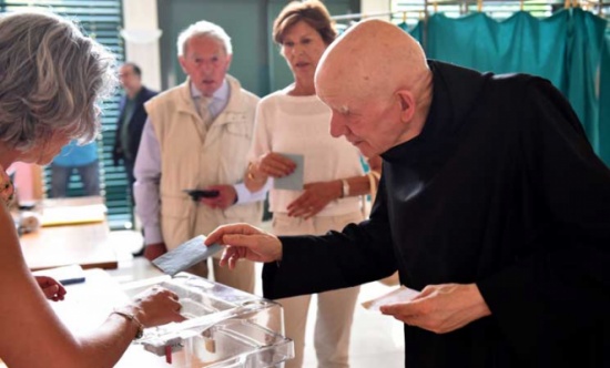 عدد قياسي من الفرنسيين لم ينتخبوا