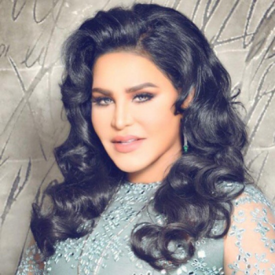 شاهد بكاء معجب الفنانة احلام امامها "انا سلمت عليها " شاهد بكاء معجب الفنانة احلام امامها "انا سلمت عليها "