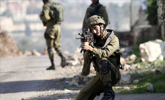 الجيش الإسرائيلي يُصيب فلسطينيا بالرصاص جنوبي غزة الجيش الإسرائيلي يُصيب فلسطينيا بالرصاص جنوبي غزة
