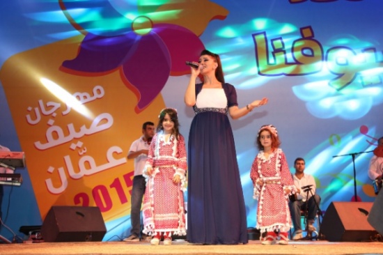 "عباسي" تطرب جمهورها بليلة من الغناء العربي الاصيل في "صيف عمان"