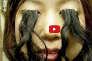 بالفيديو  :  خمسة من أغرب صيحات الموضة..!!