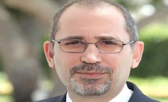 الصفدي ونظيره الياباني يبحثان سبل تعزيز التعاون الاقتصادي والدفاعي الصفدي ونظيره الياباني يبحثان سبل تعزيز التعاون الاقتصادي والدفاعي