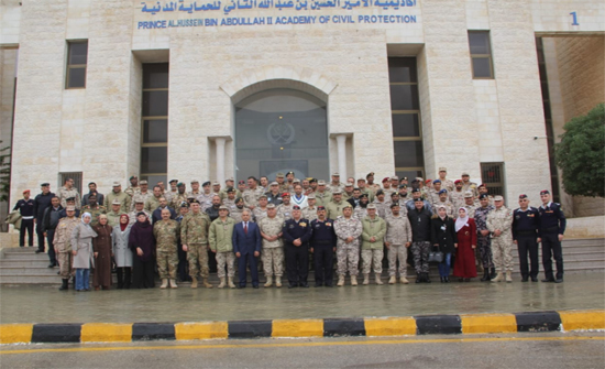 وفد كلية الدفاع الوطني يزور أكاديمية الأمير حسين للحماية المدنية