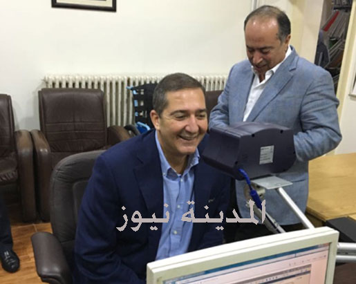 صورة : مقارنة بين سمير الرفاعي  والوزير التركي الذي لمع حذاء مواطن " سكافي "