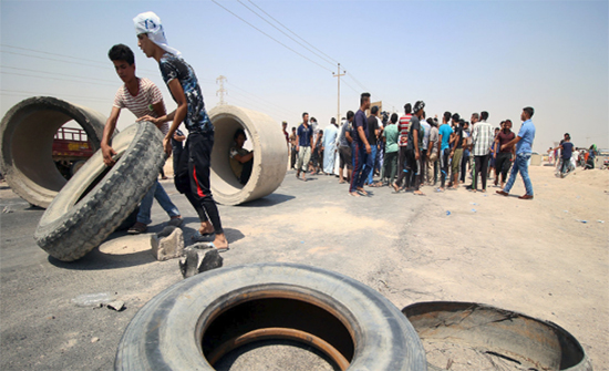 العراق.. اتهامات لإيران بتأجيج احتجاجات الجنوب