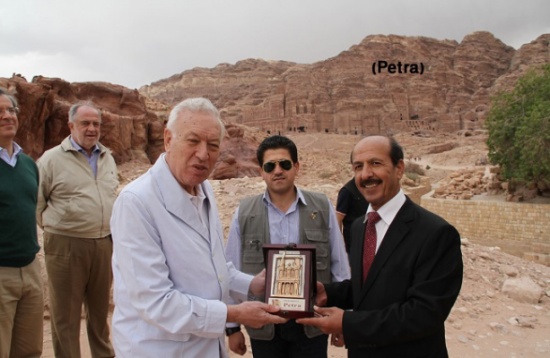 وزير خارجية اسبانيا يزور مدينة البترا الاثرية وزير خارجية اسبانيا يزور مدينة البترا الاثرية