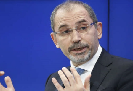 الصفدي يبجث في رومانيا تعزيز التعاون الاقتصادي والقضايا الإقليمية