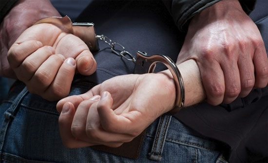 القبض على شخصين بحوزتهما مخدرات في عجلون القبض على شخصين بحوزتهما مخدرات في عجلون