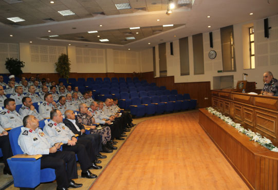 مدير عام الدفاع المدني يلتقي مدراء المديريات الميدانية والإدارات في الدفاع المدني