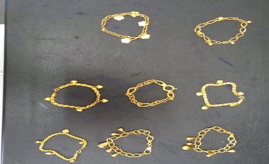 صورة : سارق مصاغ ذهبي في قبضة الامن