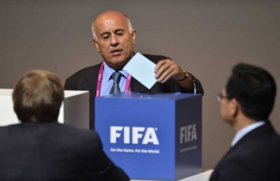 بالفيديو | الرجوب : صوّت للأمير علي .. وبلاتر يعلم ذلك بالفيديو | الرجوب : صوّت للأمير علي .. وبلاتر يعلم ذلك