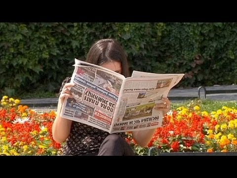 فتاة صربية ترى العالم رأساً على عقب