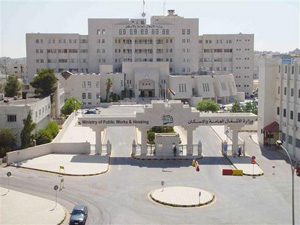 وزارة الاشغال تحول السير على طريق المطار الرئيسي  