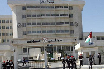 لجنة الشؤون العربية و الدولية النيابية تلتقي وزير الخارجية بعد الجلسة الصباحية لجنة الشؤون العربية و الدولية النيابية تلتقي وزير الخارجية بعد الجلسة الصباحية