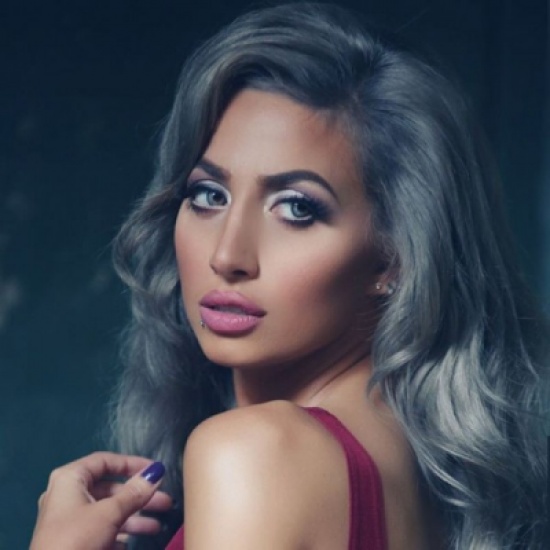 صور.. أول عارضة أزياء سعودية: حلمي أصبح واقعاً