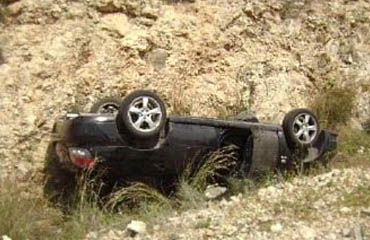إصابة 4 أشخاص في حادث تدهور على طريق بلعما