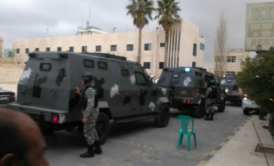 10 إصابات باشتباكات بالرصاص بين الأمن ومسلحين بقلعة الكرك..تفاصيل أولية