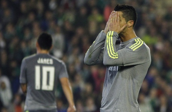 صور وفيديو..ريال مدريد يفشل مع زيدان ويتعادل مع بيتيس صور وفيديو..ريال مدريد يفشل مع زيدان ويتعادل مع بيتيس
