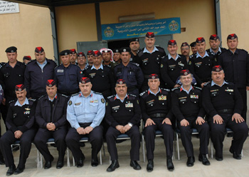 تخريج عدد من الدورات الشرطية في مــدينة الملـك عبداللـه الثاني ابن الحــسين التـدريبية 