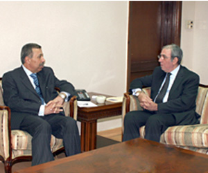 وزير التربية يلتقي السفيرين البريطاني والقبرصي 